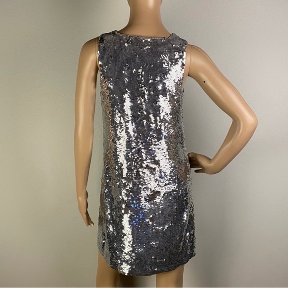 ALICE + OLIVIA SILVER SLEEVELESS SEQUIN MINI DRESS - Picture 5 of 5